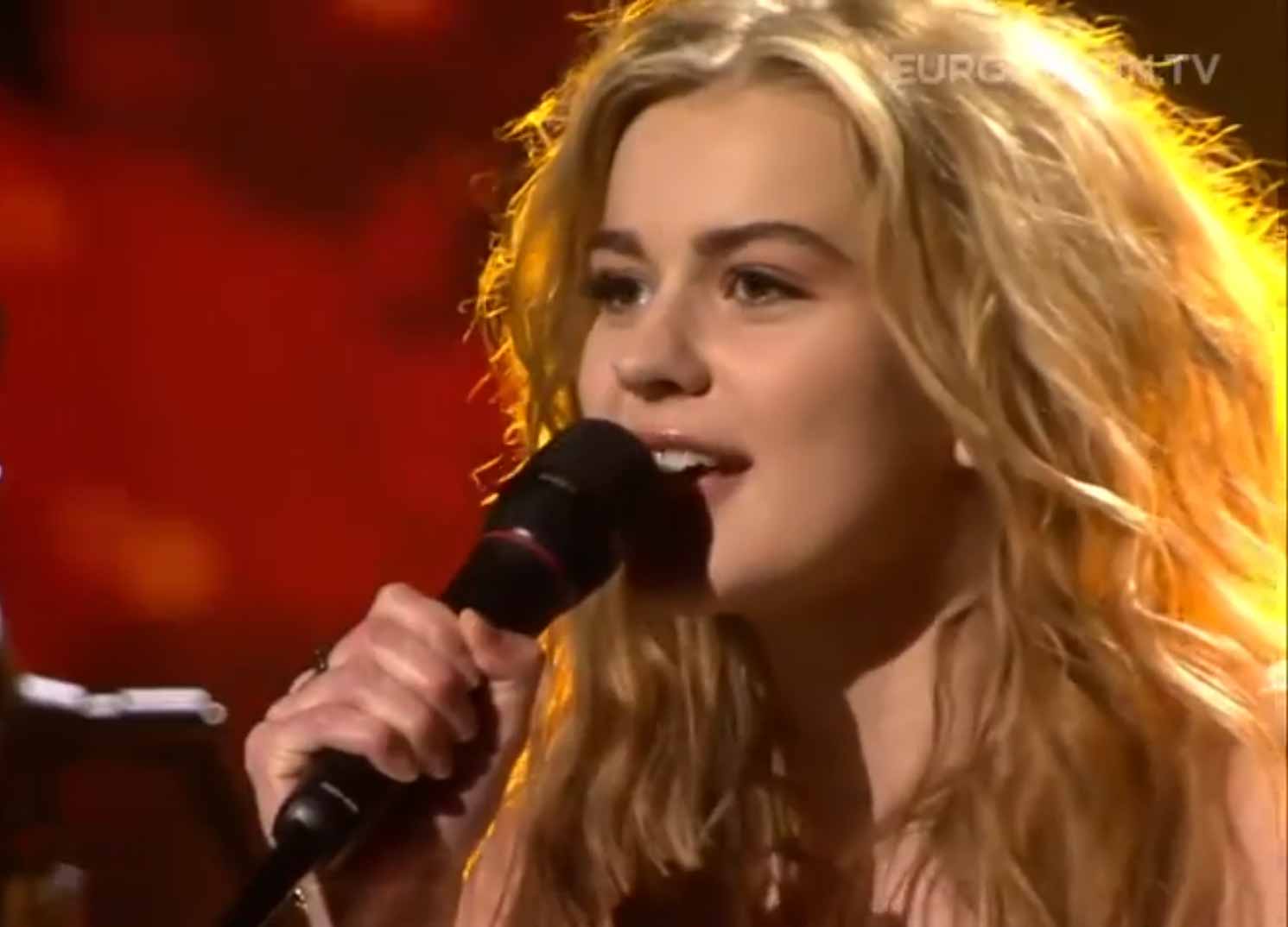 Emmelie de Forest 'Only Teardrops' (Denmark)