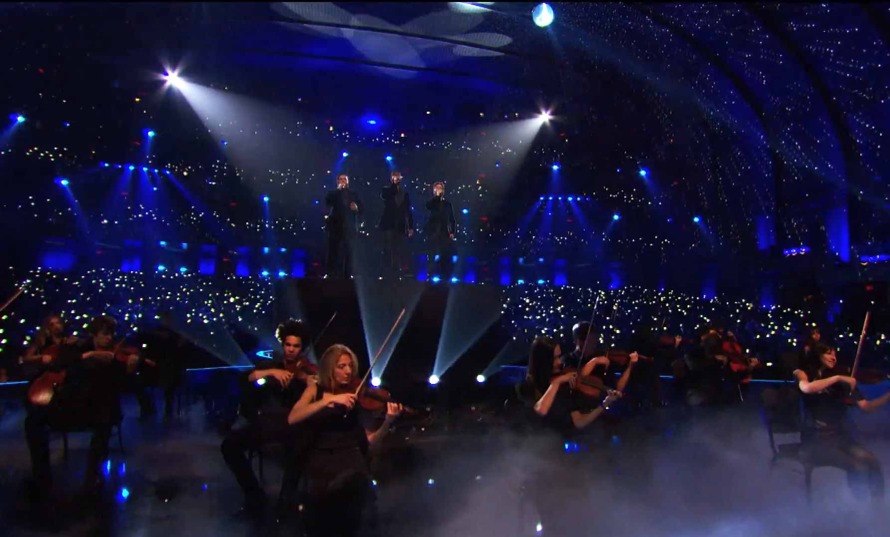 forte-the-prayer-americas-got-talent-2013-finals-image10.jpg