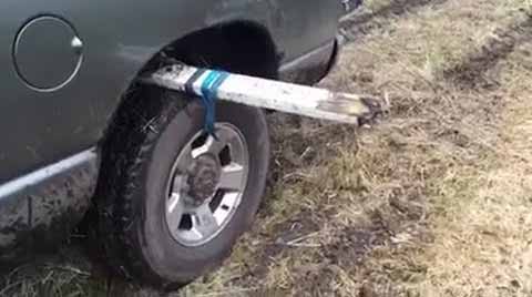 how to get car unstuck out of mud
