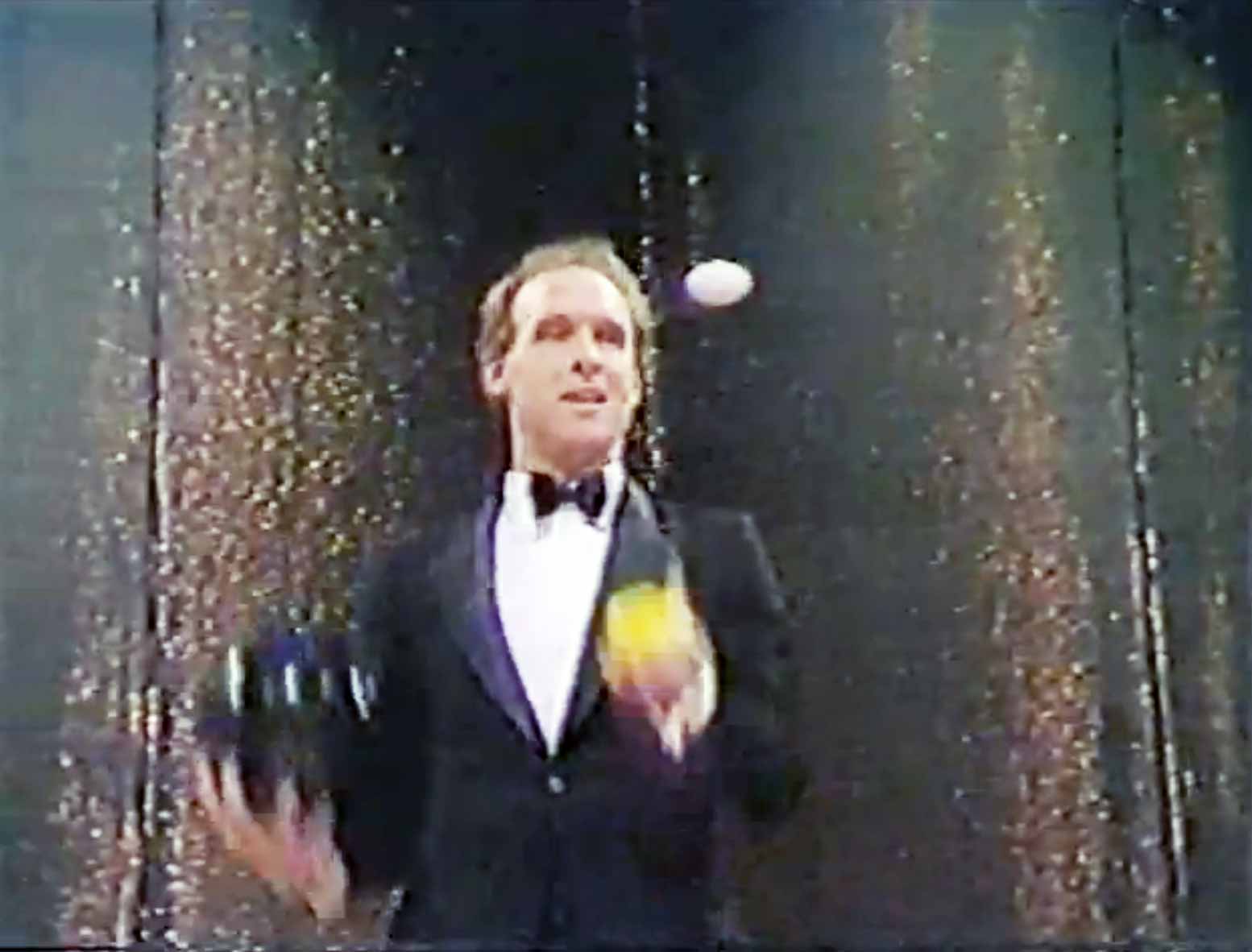 Juggling Comedian Michael Davis