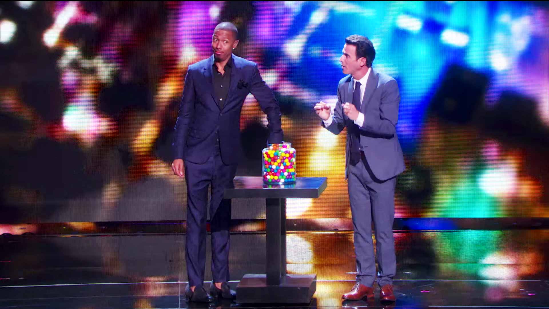 Professional Mentalist Oz Pearlman Blows Judges' Minds America's Got